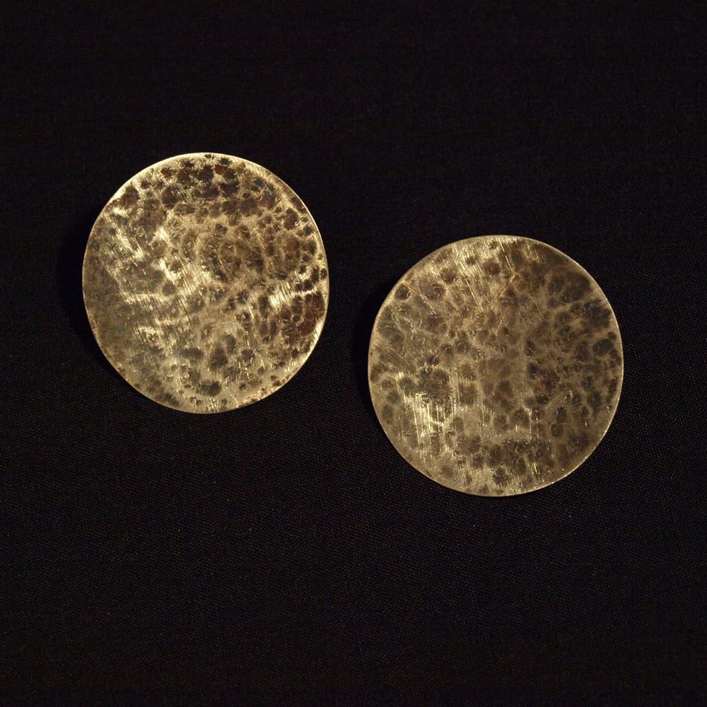 Image of LARGE SILVER DISC