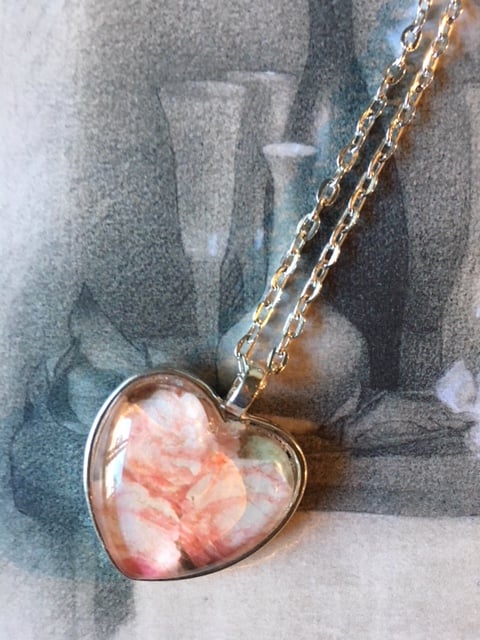 Image of Pendant Necklace "Roses"