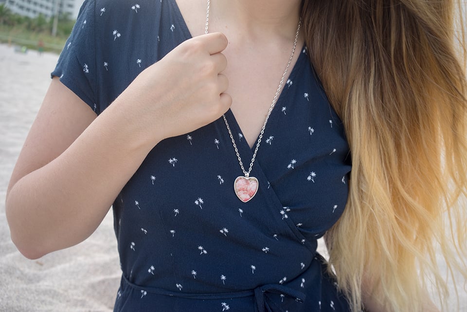 Image of Pendant Necklace "Roses"