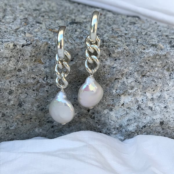 Image of GEORGETOWN EARRINGS