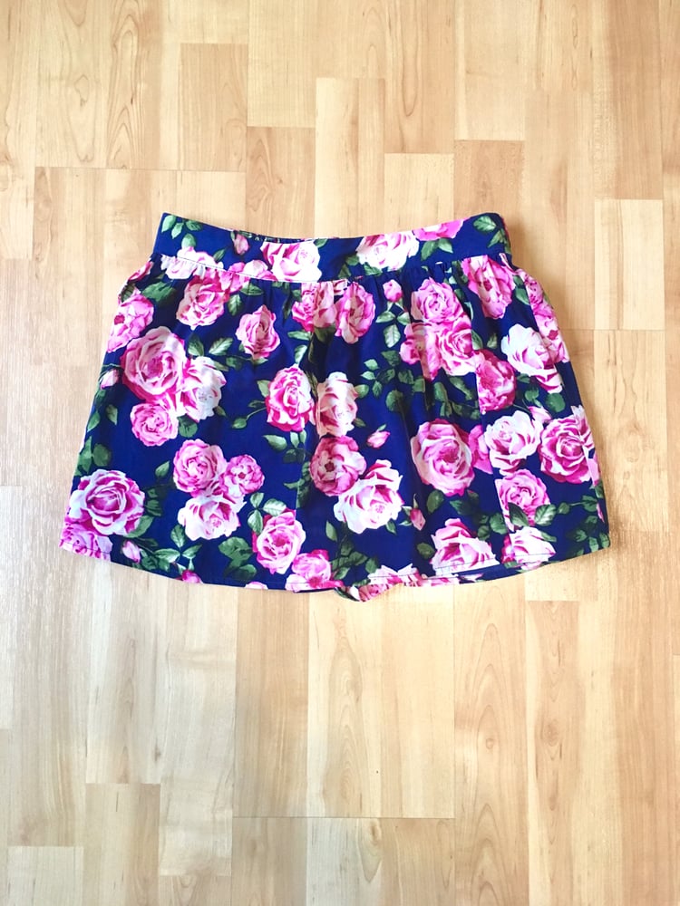 Image of Sea Of Roses Skirt