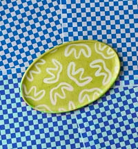 Image 1 of Oval dish, speckle white lines