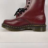 Image 5 of DR DOC MARTENS 1460 WOMENS SMOOTH LEATHER LACE UP BOOTS SIZE 5 CHERRY RED 8 EYE SLIP RESISTANT NEW