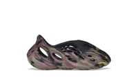 Image 2 of Yeezy Foam RNNR “MX Carbon”