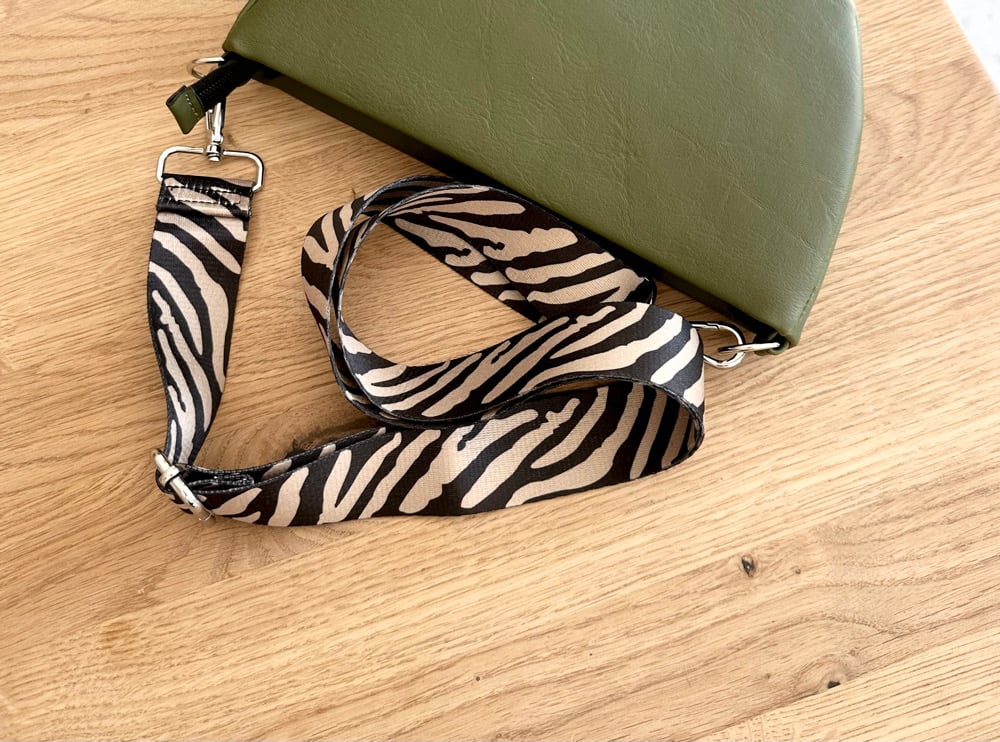 Image of Halfmoon bag Olive