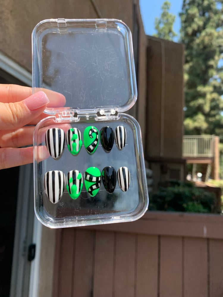 Image of JUICE IS LOOSE ( Beetlejuice Set ) 