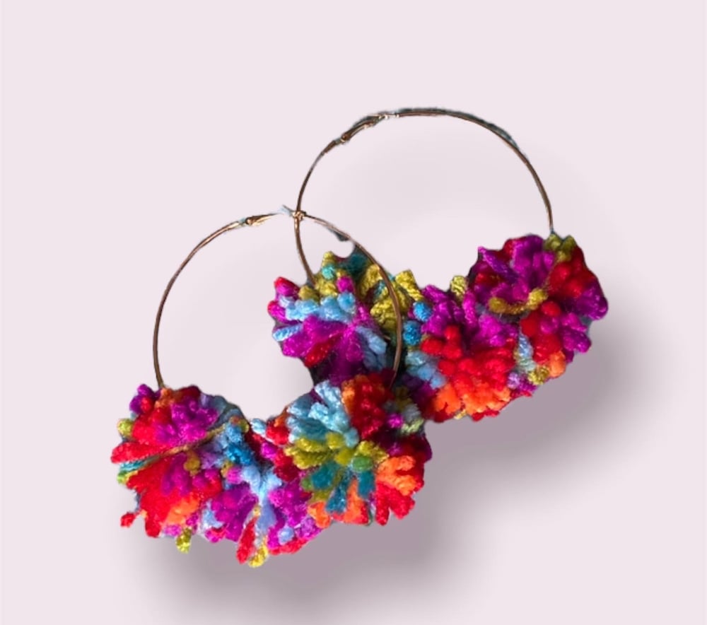 Pom Pom Hoops
