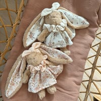 Image 1 of DOUDOU LAPIN ET SA TENUE FLEURI PASTEL