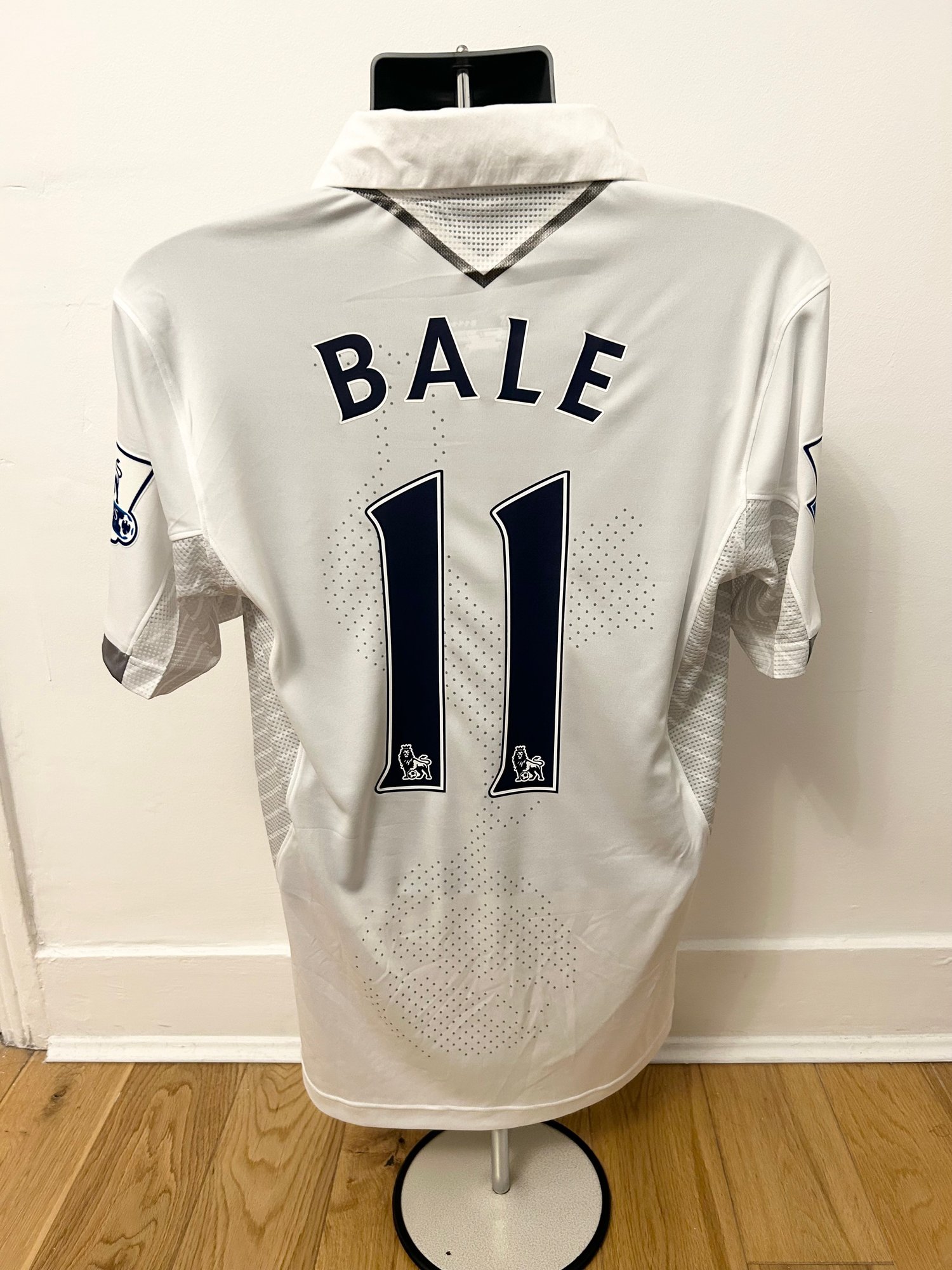 Image of Tottenham Hotspur “BALE 11” 2012/13 Home Shirt + PL patches, M