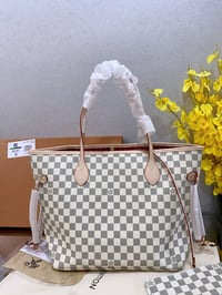 Image 4 of LVs TOTES