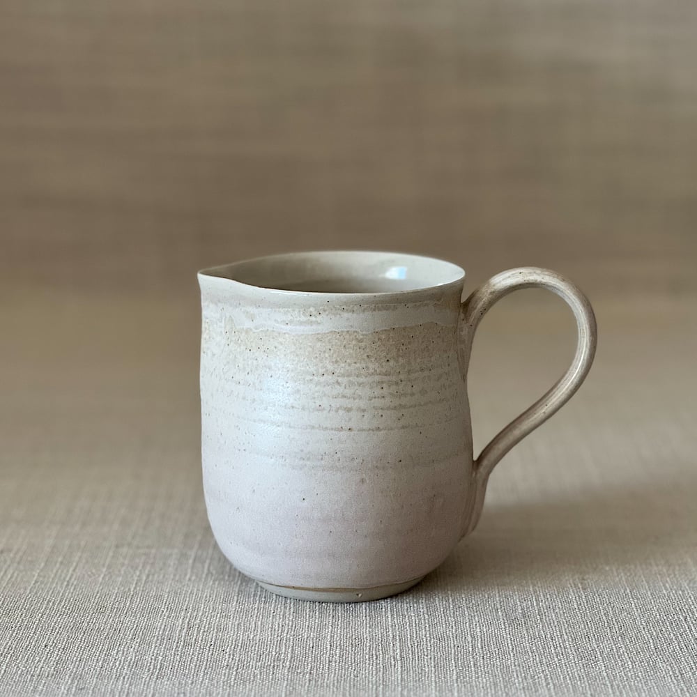 Image of MELLOW MEDIUM JUG