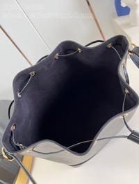 Image 7 of LV Neo Epi Leather