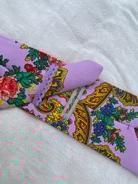 Image 3 of GRAVATA COR LILA.