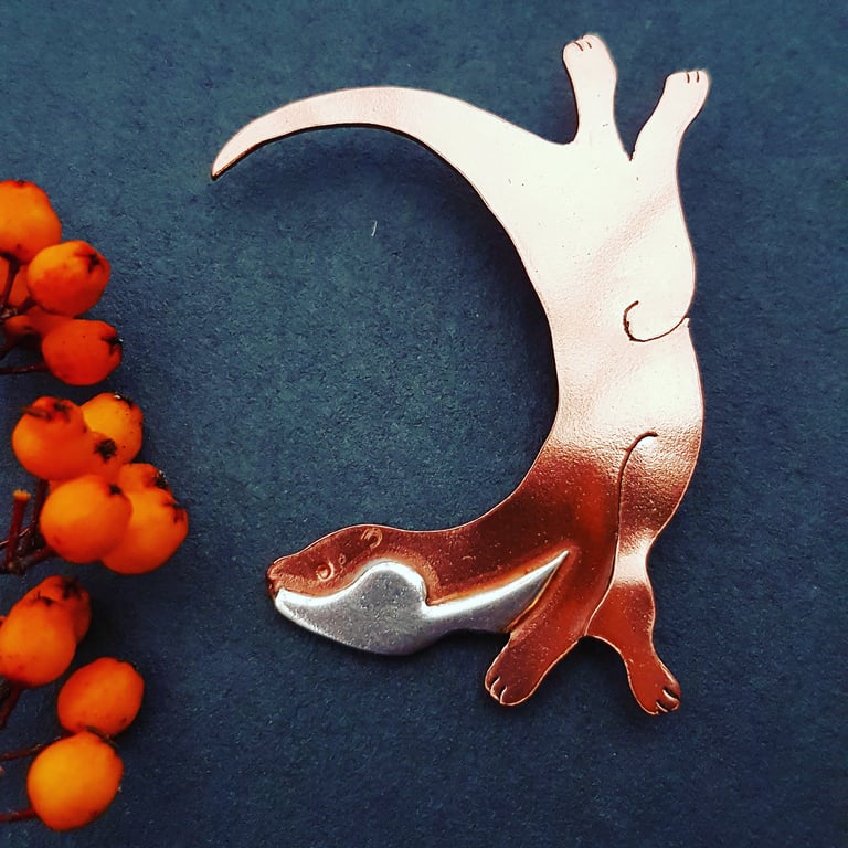 Frolicking Otter Brooch