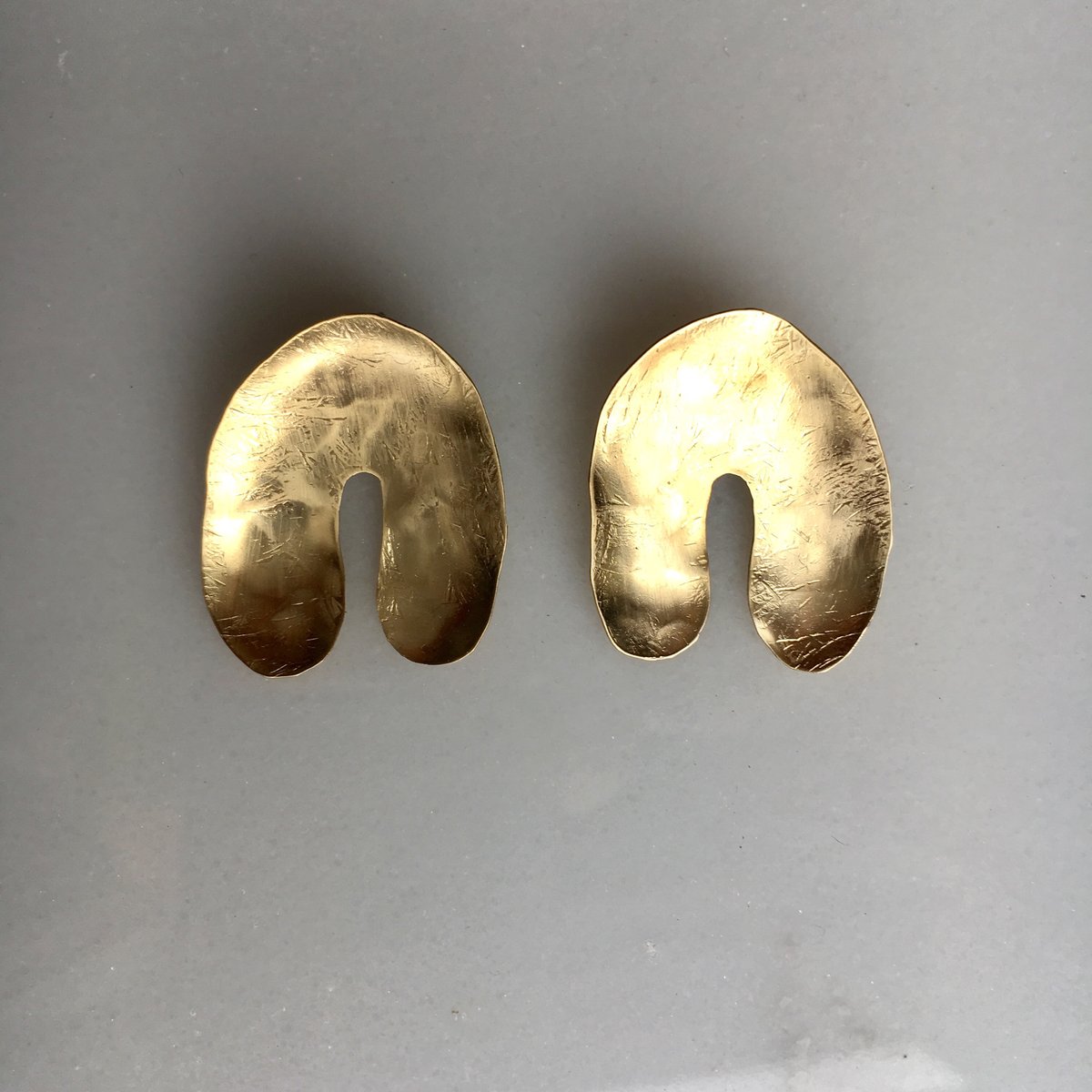 Image of arc earring