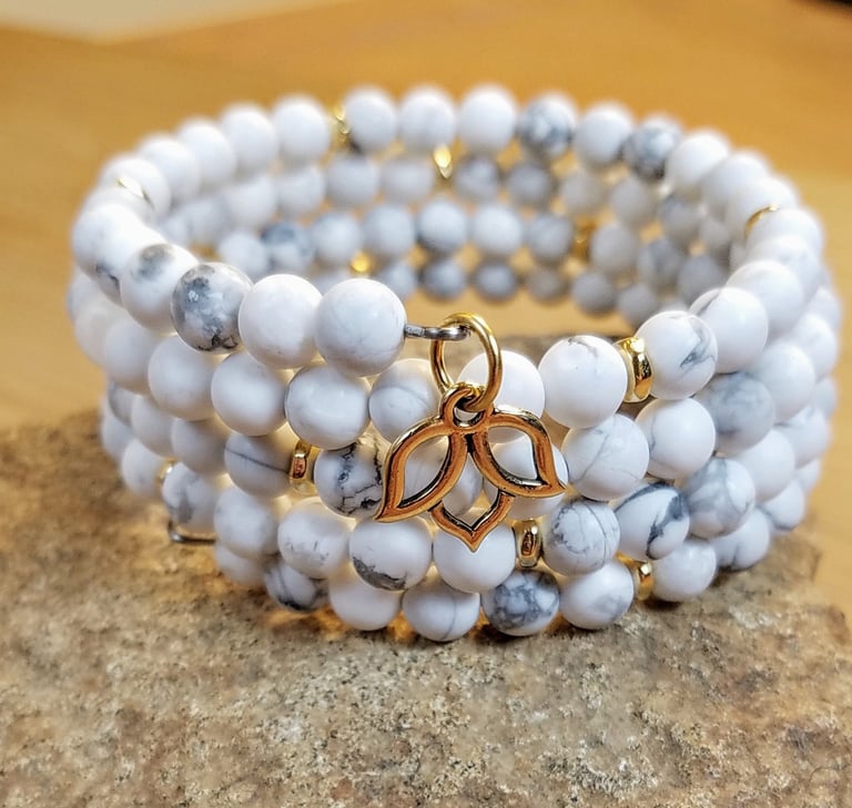 Frosted White Howlite Bracelet | The Crafty Turtle