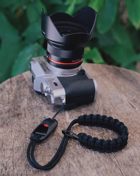 Image of Single strap with black carabiner clip slider for PD anchor link 