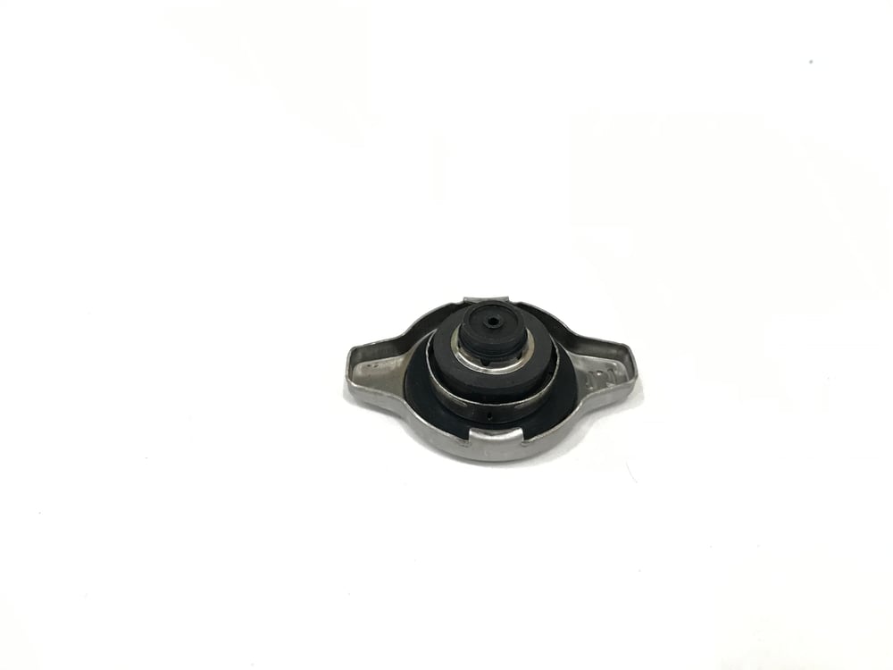 Chasing JS Type 2 Radiator Cap 1.1 Bar (Titanium)