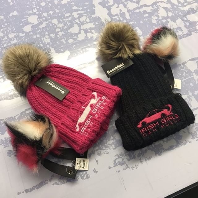 bobble hat with detachable bobble