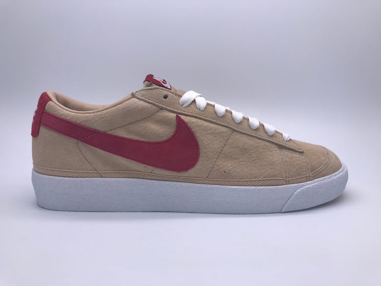 Image of NIKE WMNS BLAZER SUEDE