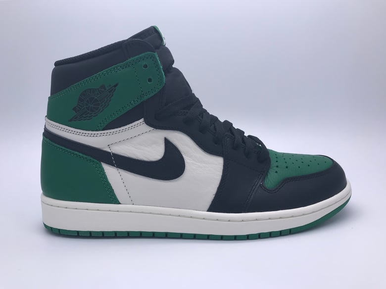 Image of AIR JORDAN 1 RETRO HIGH OG “PINE GREEN”