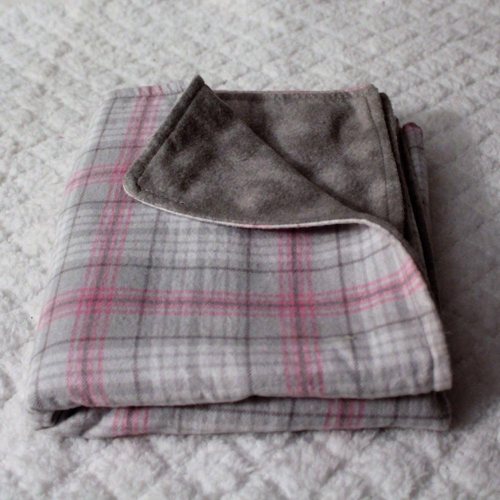 Image of Gray and Pink Blanket 