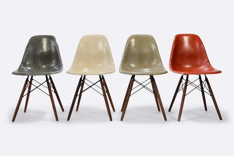 Image of Eames Set of 4 Side Chair in different colors Vintage fiberglass 