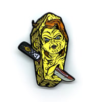 Chucky Killer Coffin pin 