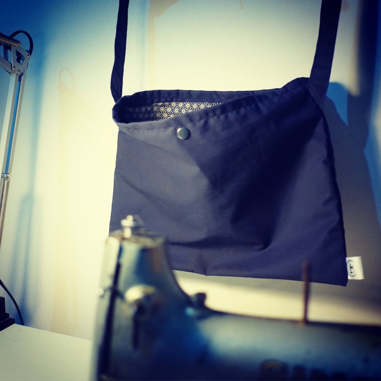 Custom Waxed cotton musette Image 4