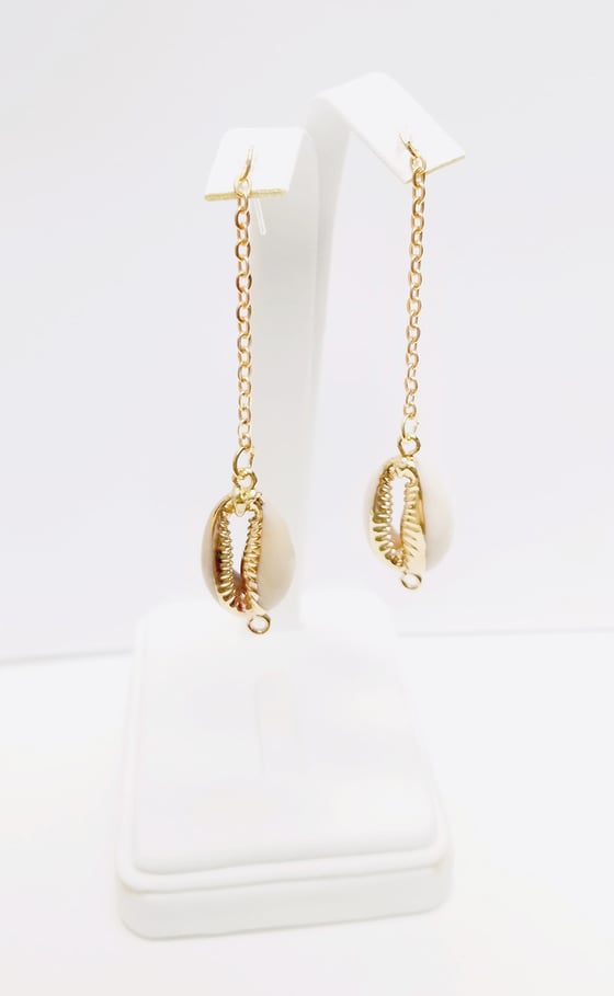 Image of Hypoallergenic Shell Earrings (Acrylic Stems)