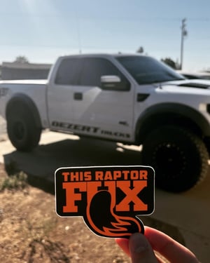 Image of This Raptor Fux 