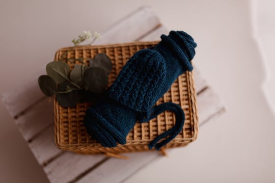 Image of Knit wrap with hat - petrol