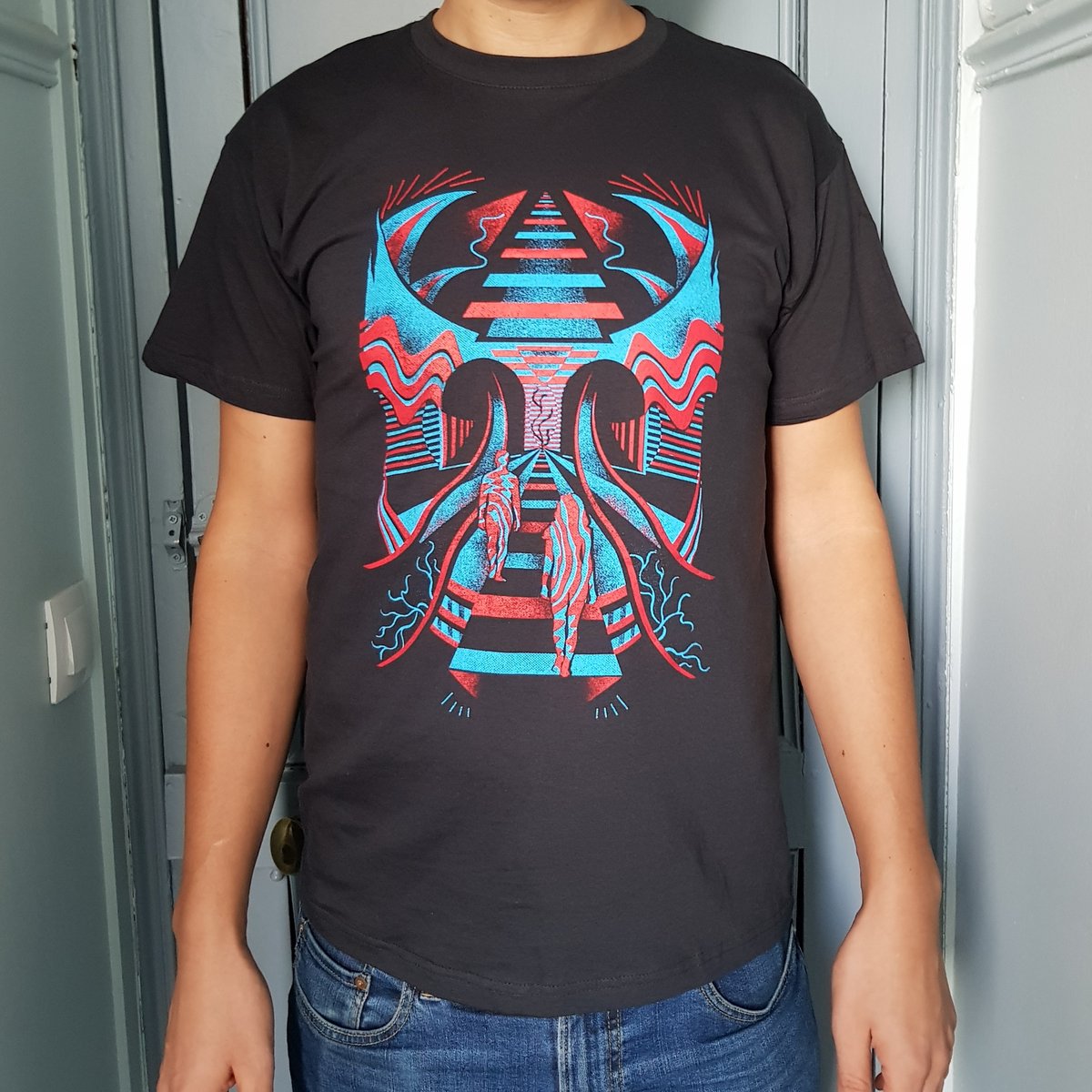 t shirt follow the sun