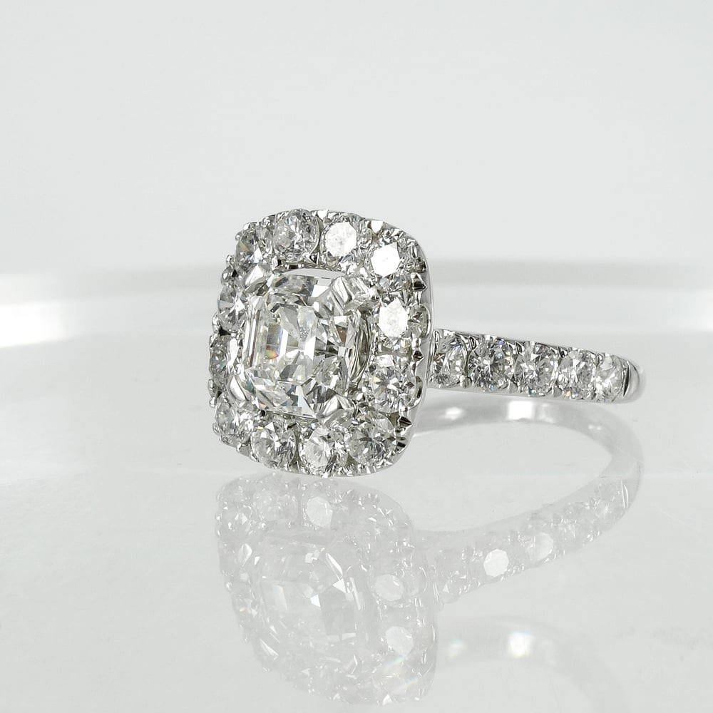 Image of PJ5613 - 18ct white gold diamond Halo engagement ring 