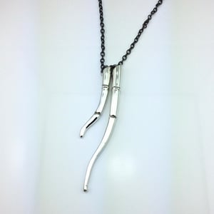Image of DOUBLE TENDRIL PENDANT 01