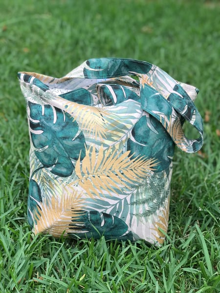 Image of Market Tote - Gold Fronds