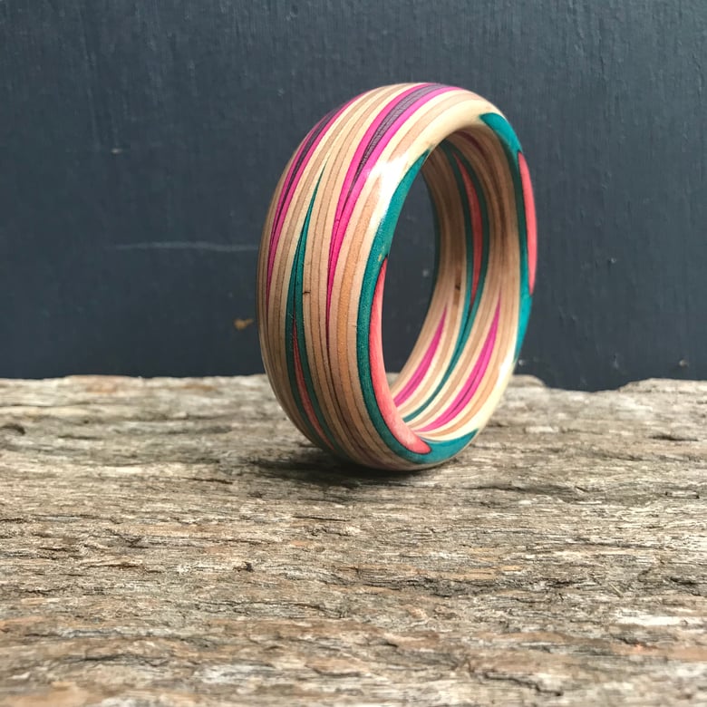 Image of Orbit slim bracelet turquoise/red
