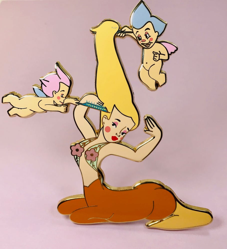 Image of Centaurette and Cupids Pin