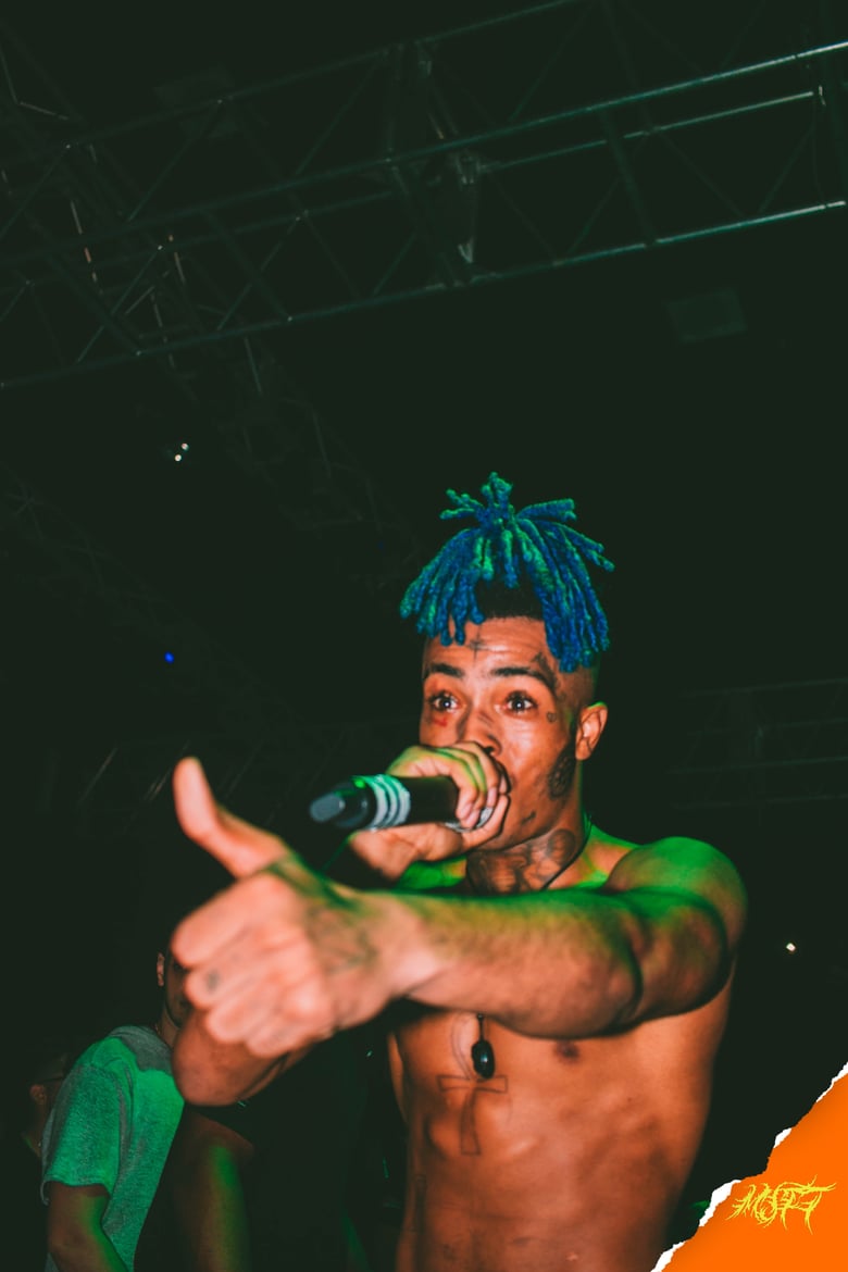Image of Xxxtentacion Thumbs Up