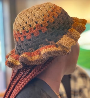 Image of Crochet Frilly Hat - Ombre 
