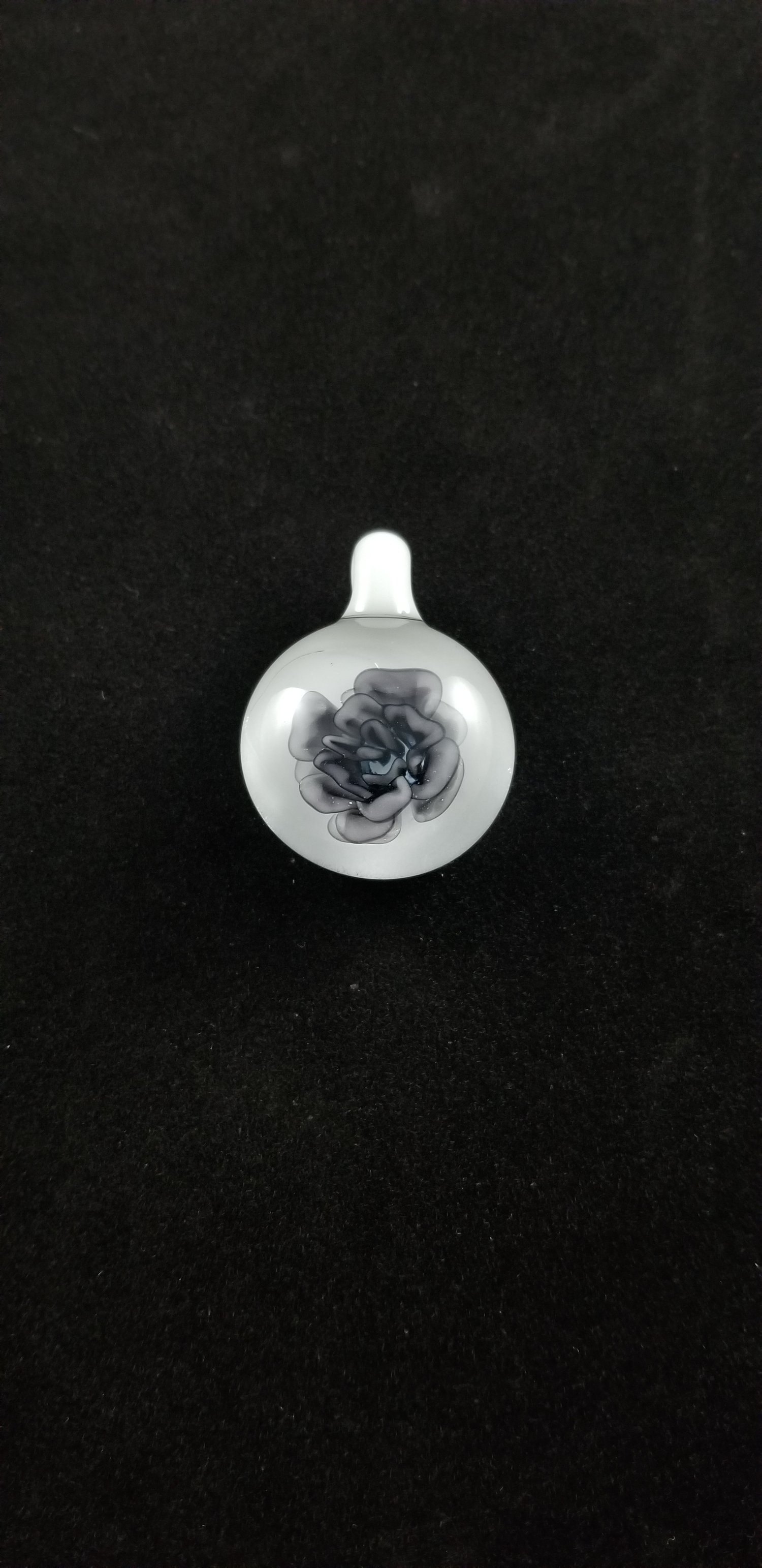 Image of Smokey flower pendant