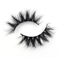 Insta-hoe Lashes