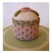 Cupcake Pincushion