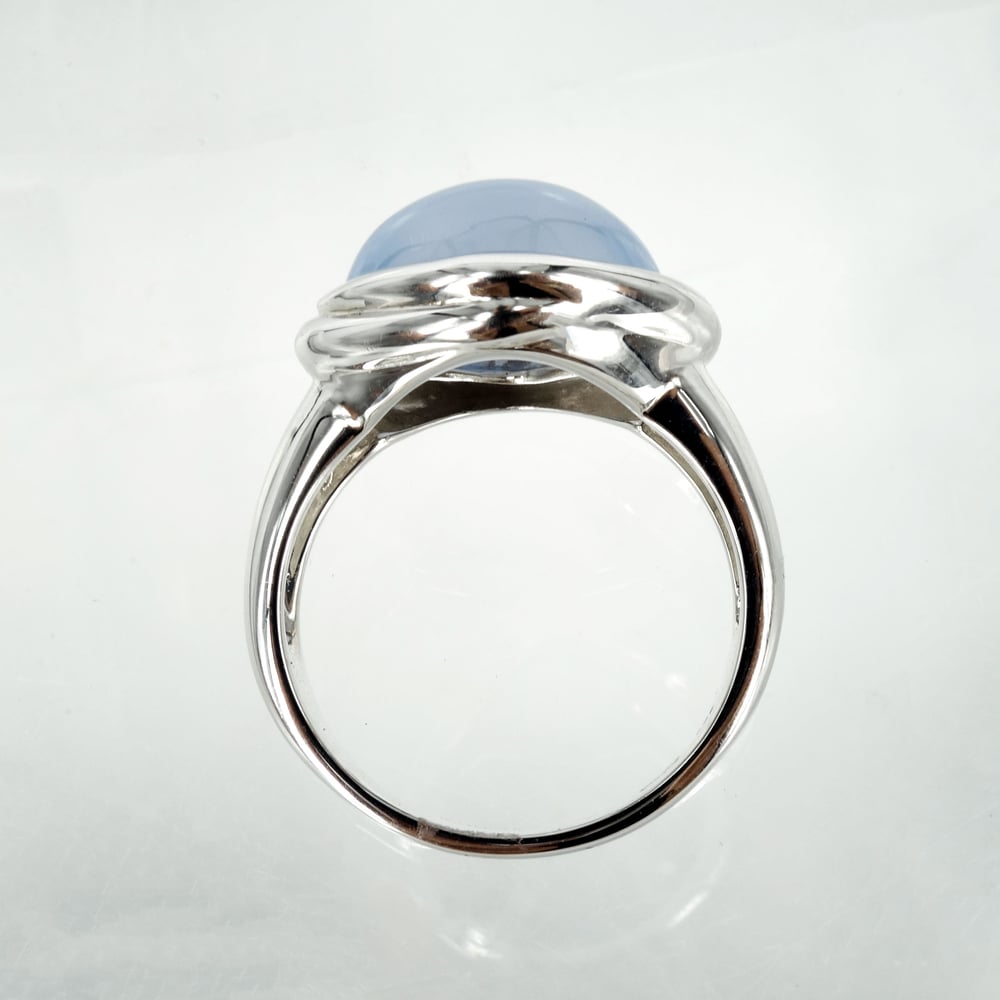 Image of Sterling silver cocktail ring set with a lilac quartz stone 