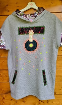 Image 8 of "Touching the Galaxy" Sequins Hoodie, Size