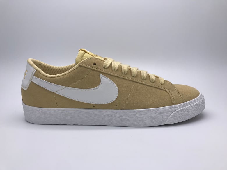 Image of NIKE SB ZOOM BLAZER LOW “LEMON WASH”