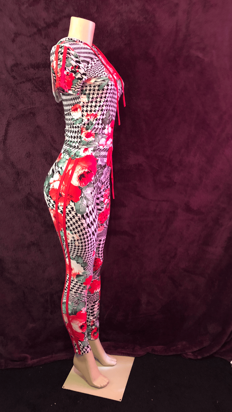 Image of Cozy red roses lounge set