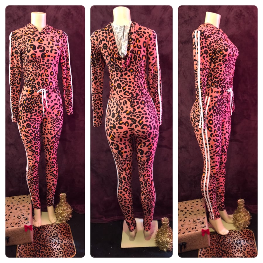 Image of Coral coated cheetah lounge set