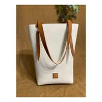 Image 1 of CABAS  Gold et Craie