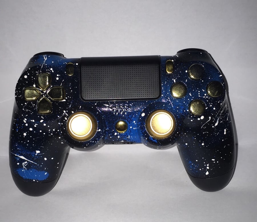 Image of Galaxy PS4 controller refurbished 